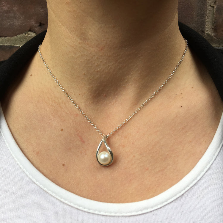 Petal Necklace and Earrings with white pearls