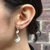 Double Wave Earrings Texture